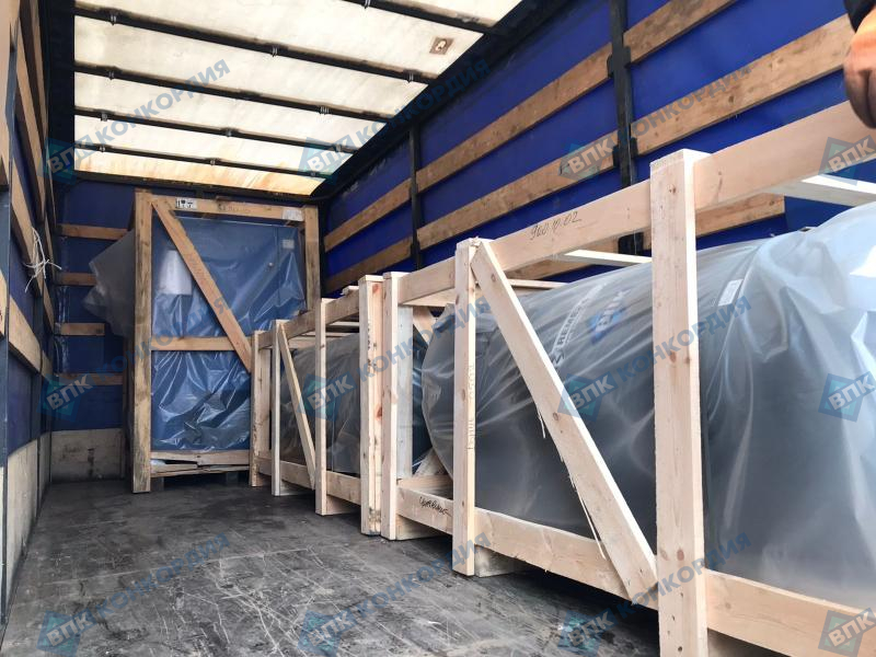 Отгрузка винтового компрессора Remeza ВК50-10 с дополнительным ресивером Remeza РВ 900.10.02 и рефрижераторным осушителем Remeza RFD510 в г. Казань Отгрузка винтового компрессора Remeza ВК50-10 с дополнительным ресивером Remeza РВ 900.10.02 и рефрижераторным осушителем Remeza RFD510 в г. Казань