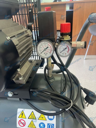 Поршневой компрессор Remeza СБ4/С-50.LB30A фото